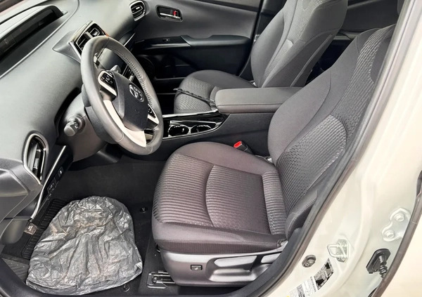 Toyota Prius cena 89900 przebieg: 6340, rok produkcji 2017 z Ząbki małe 326